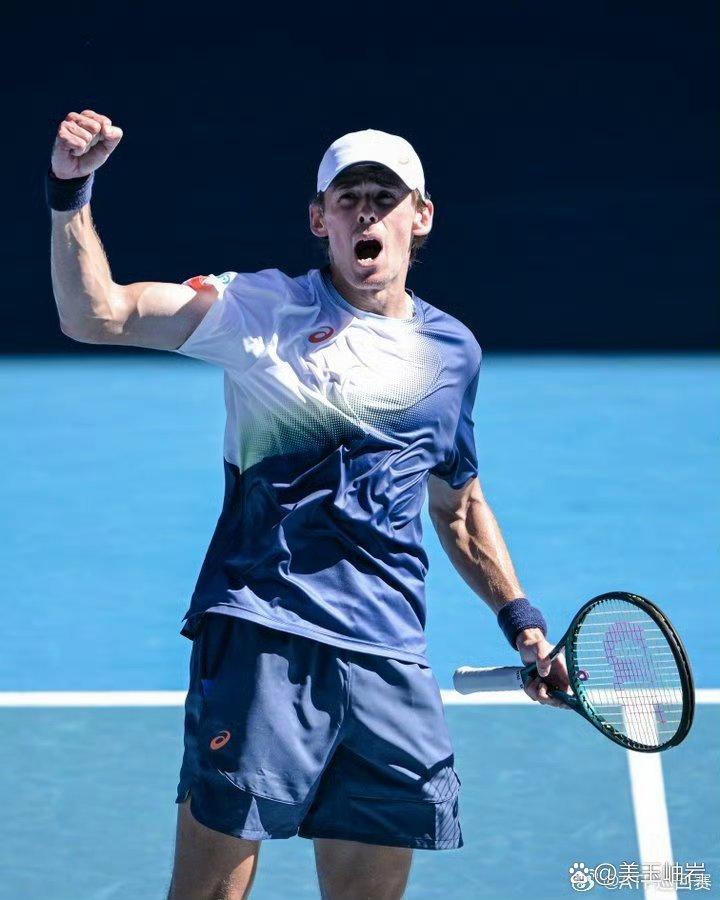 大坂直美重返赛场,比赛规则变更首场状态出色,日本队观众沸腾!