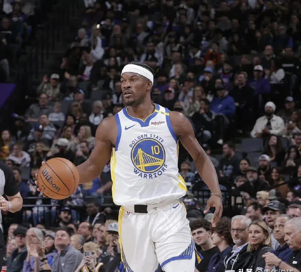 爱游戏全站-巴特勒迎来七赛季出色发挥，曼联观众热烈欢呼！观众掌声雷动的简单介绍-爱游戏全站